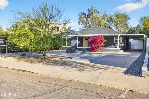 Exterior - 2210 E Cambridge Ave, Phoenix, AZ 85006 photo 5 of 9