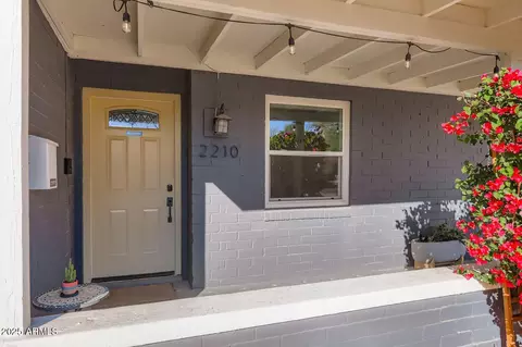 2210 E Cambridge Ave, Phoenix, AZ 85006