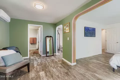 Entry Way - 2210 E Cambridge Ave, Phoenix, AZ 85006 photo 1 of 3
