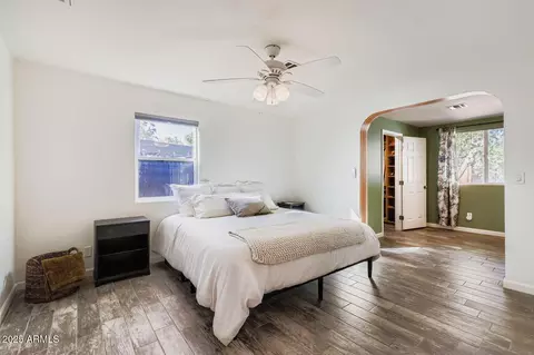 Bedroom - 2210 E Cambridge Ave, Phoenix, AZ 85006 photo 1 of 5