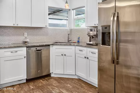 Kitchen - 2210 E Cambridge Ave, Phoenix, AZ 85006 photo 4 of 5