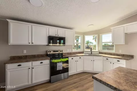 417 E Alsdorf Rd, Eloy, AZ 85131