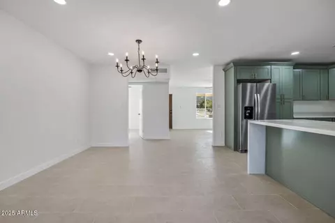 Dining - 1802 E Ardmore Dr, Phoenix, AZ 85042 photo 2 of 3