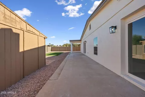 Exterior - 1802 E Ardmore Dr, Phoenix, AZ 85042 photo 4 of 7