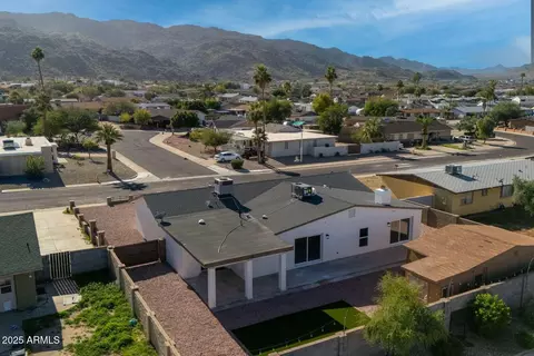 View/Area - 1802 E Ardmore Dr, Phoenix, AZ 85042 photo 5 of 6