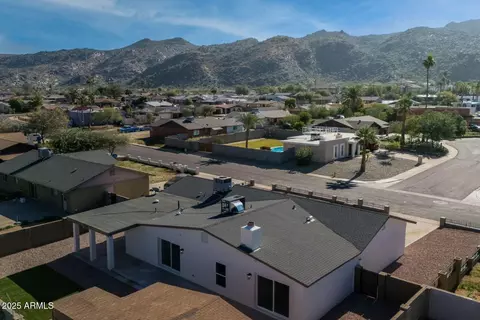 View/Area - 1802 E Ardmore Dr, Phoenix, AZ 85042 photo 4 of 6