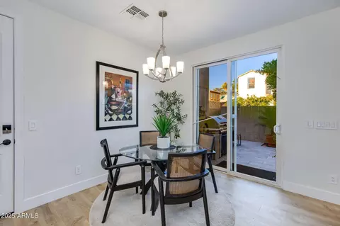 2914 N 48th Pl, Phoenix, AZ 85018 photo 7