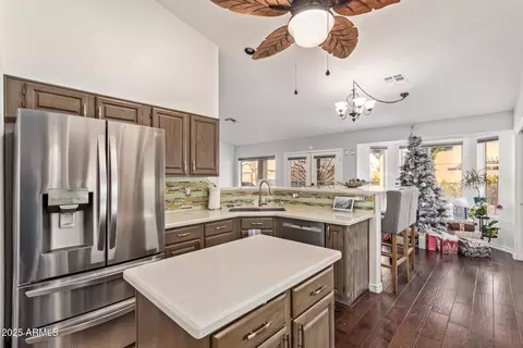 Kitchen - 1858 W Leah Ln, Gilbert, AZ 85233 photo 1 of 5