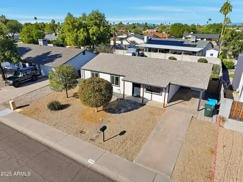 View/Area - 3846 E Crocus Dr, Phoenix, AZ 85032 photo 2 of 10