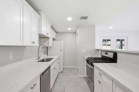 Entry Way - 3846 E Crocus Dr, Phoenix, AZ 85032 photo 1 of 2