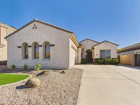 6915 S Sapphire Way, Chandler, AZ 85249