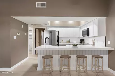 3207 W Loma Ln #5, Phoenix, AZ 85051