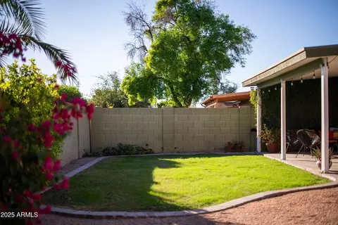 Exterior - 831 E Divot Dr, Tempe, AZ 85283 photo 12 of 13