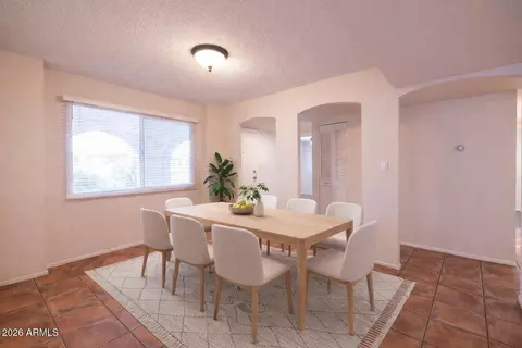 Dining - 831 E Divot Dr, Tempe, AZ 85283 photo 1 of 1
