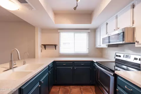 Kitchen - 831 E Divot Dr, Tempe, AZ 85283 photo 5 of 6