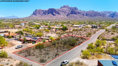 0 N Roadrunner Rd 1 Acre -- #-, Apache Junction, AZ 85119