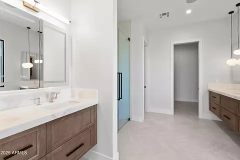 Bath - 628 E Amber Sun Dr, Phoenix, AZ 85085 photo 1 of 6