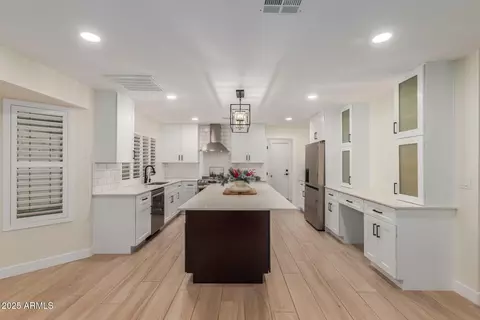 Kitchen - 4414 E Le Marche Ave, Phoenix, AZ 85032 photo 1 of 4