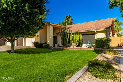 Exterior - 938 E Driftwood Dr, Tempe, AZ 85283 photo 6 of 14