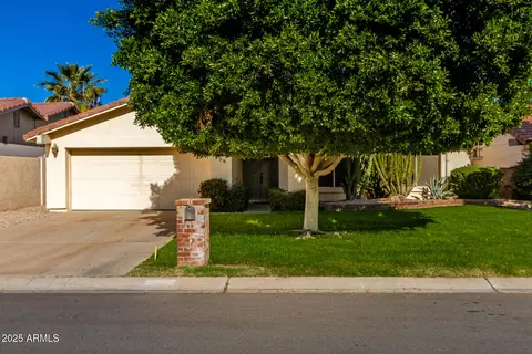 938 E Driftwood Dr, Tempe, AZ 85283