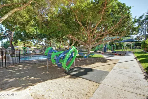 View/Area - 938 E Driftwood Dr, Tempe, AZ 85283 photo 3 of 3