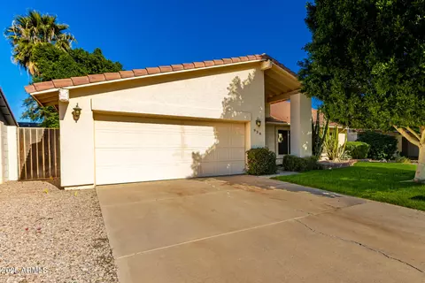 Exterior - 938 E Driftwood Dr, Tempe, AZ 85283 photo 4 of 14
