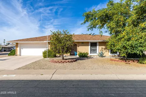 13810 N Kaanapali Dr, Sun City, AZ 85351