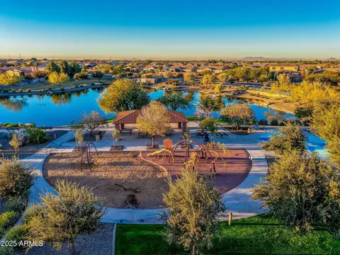 View/Area - 3781 E Chestnut Ln, Gilbert, AZ 85298 photo 9 of 12