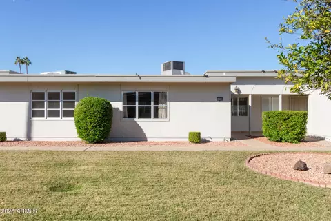 10882 W Coggins Dr, Sun City, AZ 85351
