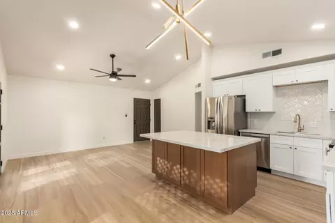 4822 W Northern Ave, Glendale, AZ 85301