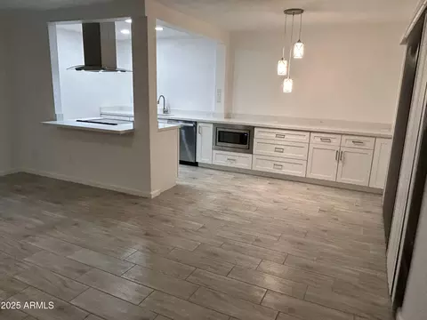 3416 N 44th St #10, Phoenix, AZ 85018