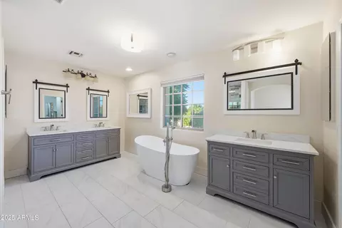 Bath - 331 E Phelps St, Gilbert, AZ 85295 photo 2 of 4