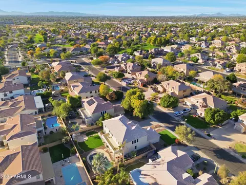 View/Area - 331 E Phelps St, Gilbert, AZ 85295 photo 6 of 6