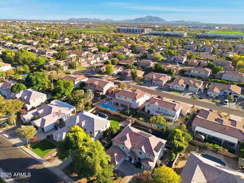 View/Area - 331 E Phelps St, Gilbert, AZ 85295 photo 5 of 6