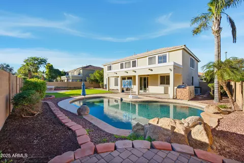 Exterior - 331 E Phelps St, Gilbert, AZ 85295 photo 6 of 8