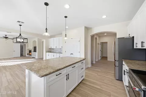 Entry Way - 331 E Phelps St, Gilbert, AZ 85295 photo 2 of 3