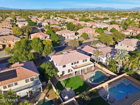 View/Area - 331 E Phelps St, Gilbert, AZ 85295 photo 3 of 6