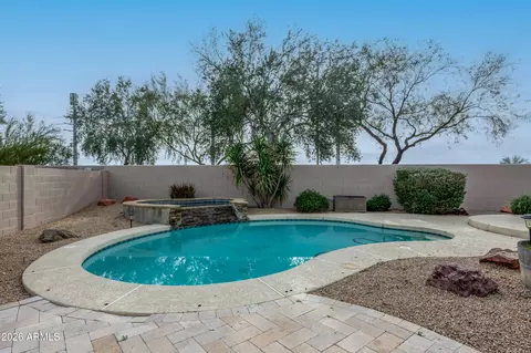 Exterior - 4519 E Lone Cactus Dr, Phoenix, AZ 85050 photo 2 of 8