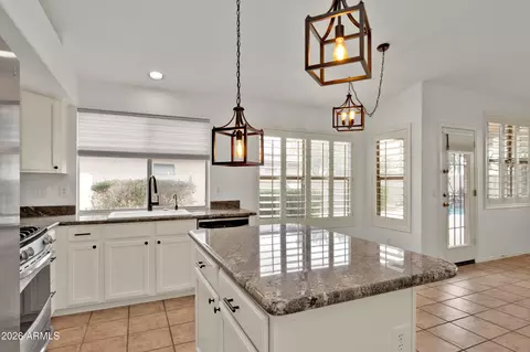 Kitchen - 4519 E Lone Cactus Dr, Phoenix, AZ 85050 photo 2 of 5