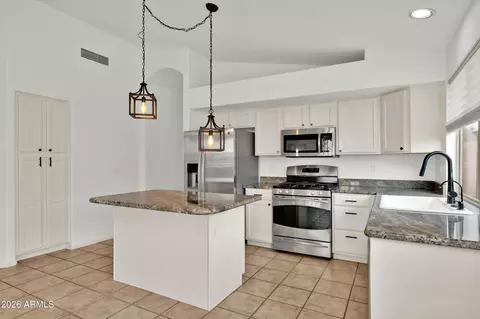 Kitchen - 4519 E Lone Cactus Dr, Phoenix, AZ 85050 photo 3 of 5