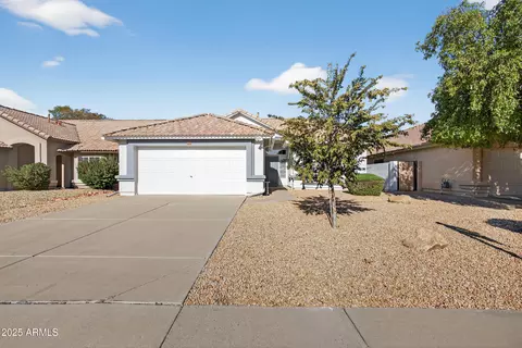 Exterior - 552 E Jasper Dr, Gilbert, AZ 85296 photo 2 of 10