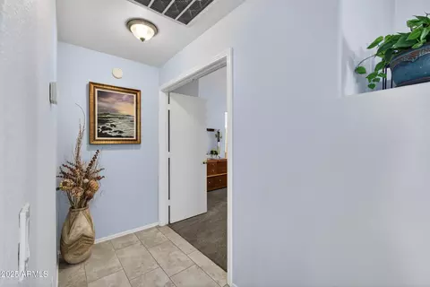 Entry Way - 552 E Jasper Dr, Gilbert, AZ 85296 photo 2 of 2