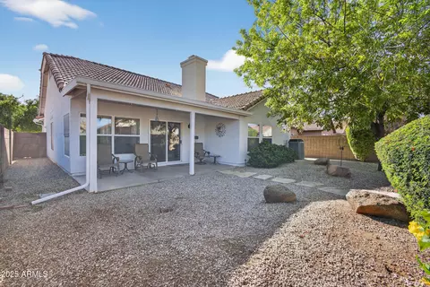 Exterior - 552 E Jasper Dr, Gilbert, AZ 85296 photo 6 of 10