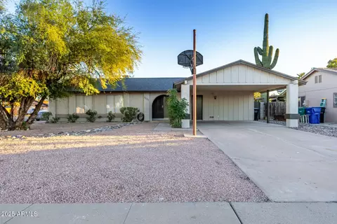 2207 W Portobello Ave, Mesa, AZ 85202