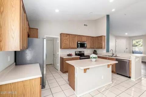 939 S Roca St, Gilbert, AZ 85296 photo 15