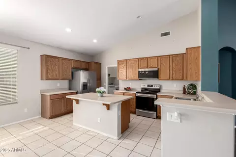 939 S Roca St, Gilbert, AZ 85296 photo 12
