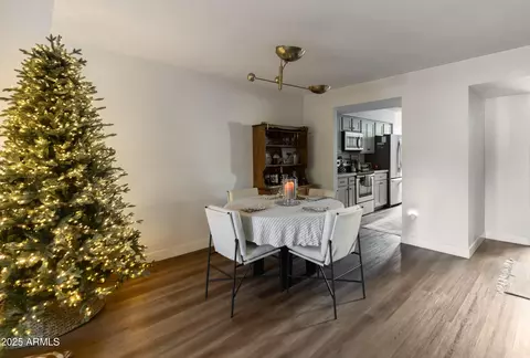 Dining - 2906 E Avenida Olivos --, Phoenix, AZ 85016 photo 2 of 2