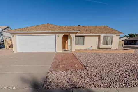 17631 N 42nd Dr, Glendale, AZ 85308