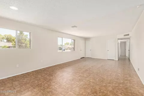 Living - 4344 E Michelle Dr, Phoenix, AZ 85032 photo 4 of 4