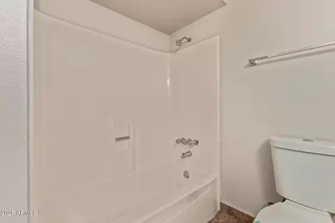 Bath - 4344 E Michelle Dr, Phoenix, AZ 85032 photo 3 of 3